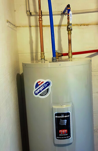 https://highwycombehotwater.com.au/uploads/2025/06/electric-hot-water-system-32554.jpg