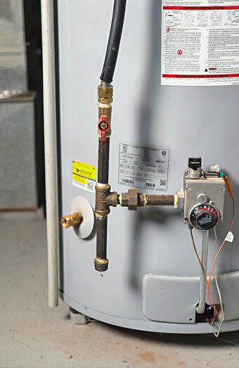 https://highwycombehotwater.com.au/uploads/2025/06/gas-hot-water-system-65811.jpg