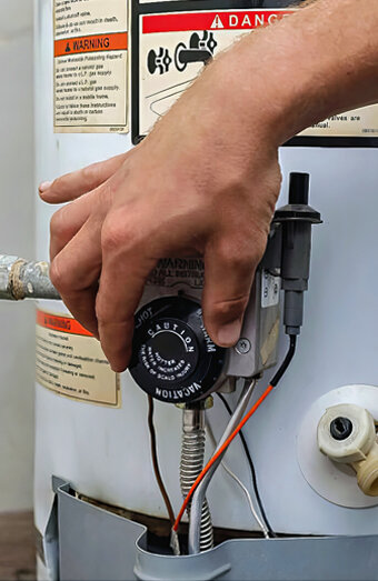https://highwycombehotwater.com.au/uploads/2025/06/hot-water-servicing-68760.jpg
