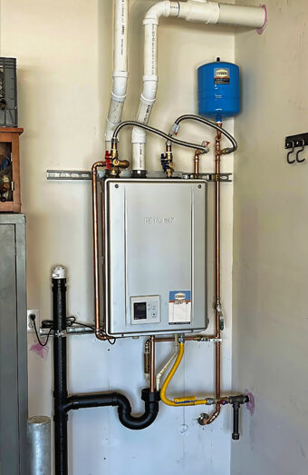 https://highwycombehotwater.com.au/uploads/2025/06/instant-hot-water-systems-98444.jpg